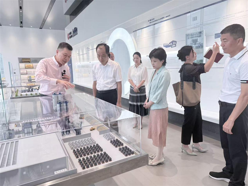 A supervisão democrática especial do Comitê Municipal de Quanzhou da Liga de Autogoverno Democrata de Taiwan visitou a Quangong Co., Ltd. para pesquisa