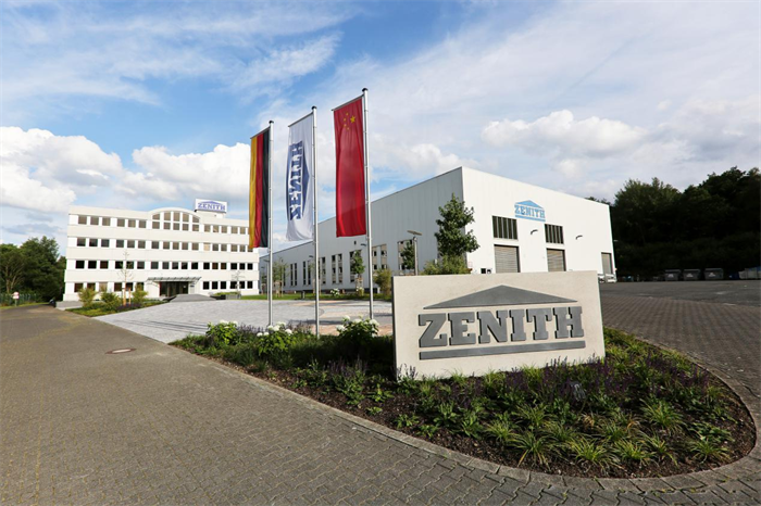 A subsidiária alemã da Quangong, Zenite, elogia funcionários de longa data, prestando homenagem ao trabalho artesanal e à lealdade